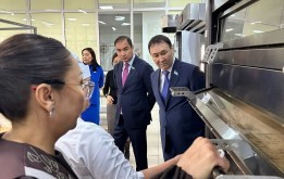 Астана қалалық мәслихатының депутаттары Астана әкімдігіне қарасты Технологиялық колледжге барды