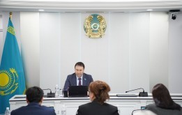 Елордалық мәслихатта Депутат күні өтті