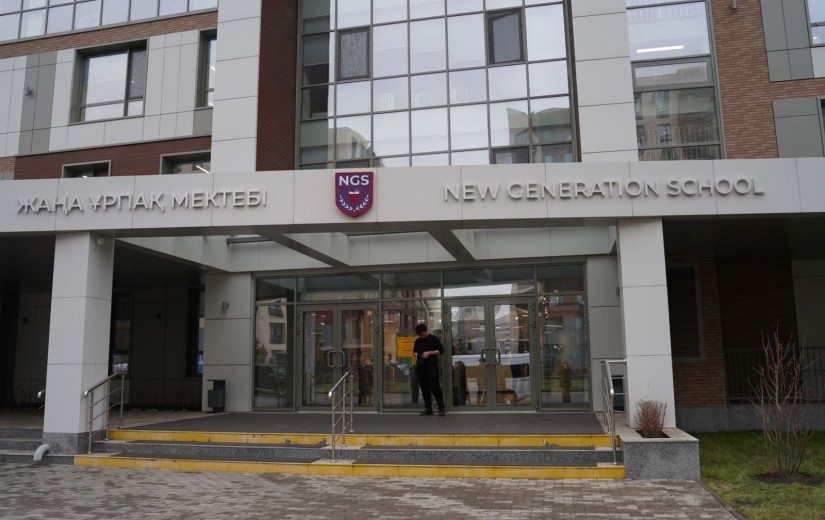 Астана қалалық мәслихатының депутаттары білім және спорт салаларында іске асырылған бірқатар нысандарға шығу жиынын өткізді