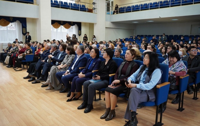 Елордалық мәслихат депутаттары  елорда тұрғындарымен есептік кездесулерді аяқтады