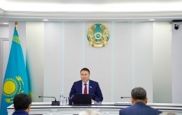 Елордалық мәслихат депутаттары қаланың коммуналдық қызметтері мен кәсіпорындарының қызметін цифрландыру мәселелерін талқылады