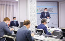 Секретарь столичного маслихата поздравил с пятилетием членов Общественного совета г. Нур- Султан