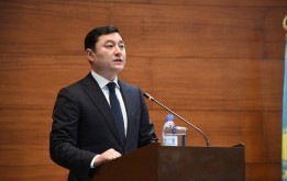 В ЕНУ имени Л.Гумилева прошла отчетная встреча акима района «Алматы» Адльбека Сарсембаева с населением