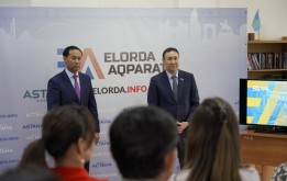 В преддверии Дня журналистики встретился с коллективами интернет-издания «Elorda Info», редакций газет «Астана Ақшамы» и «Вечерняя Астана»