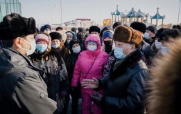 Үркер " тұрғын алабының тұрғындарымен кездесу