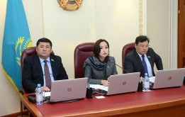 В постоянных комиссиях городского маслихата началось обсуждение отчета об исполнении бюджета столицы за 2015 год