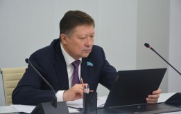 Тұрақты комиссияның атқарушы органдар қызметінің мәселелері жөніндегі отырысы