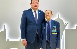 Чествование юбиляра, депутата II и V созывов