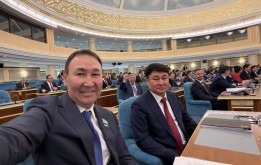 Парламент Палаталарының бірлескен отырысында депутаттар «Қазақстан Республикасының астанасының мәртебесі туралы» Конституциялық заң жобасын бірінші оқылымда мақұлдады