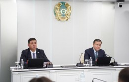 Отчёт акима города Астаны на внеочередной сессии маслихата