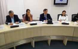 Участие депутата в обсуждении проблем жилищно-коммунальной сферы в Казахстане