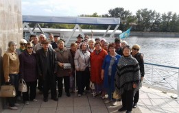 С заботой о пожилых людях