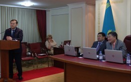 В столичном маслихате состоялся «День депутата».