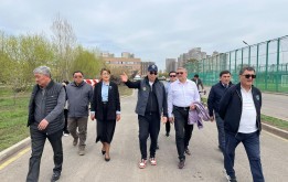 Депутаты маслихата посетили городские парки и общественные пространства