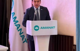 Елордадағы партия филиалында  «AMANAT» партиясы депутаттық фракциясының кезекті отырысы өтті