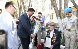 Ветеранов войны и тружеников тыла поздравили депутаты