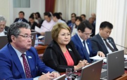 Состоялась 4-я внеочередная сессия столичного маслихата VI созыва.