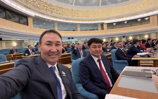 Парламент Палаталарының бірлескен отырысында депутаттар «Қазақстан Республикасының астанасының мәртебесі туралы» Конституциялық заң жобасын бірінші оқылымда мақұлдады