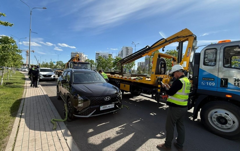 Мәслихат депутаттары ЖҚҰО арнайы көліктері мен автотұрақ жүйесінің жұмысымен танысты
