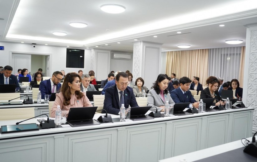 Очередная сессия маслихата: обсуждение модернизации системы  профтехобразования столицы