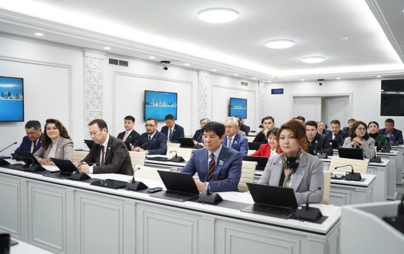 2026-2028 жылдарға арналған бюджетті нақтылау мәселелері бойынша кезектен тыс сессия