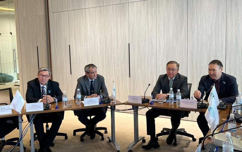 Депутаттар елорда әуежайын дамыту мәселелерін талқылады