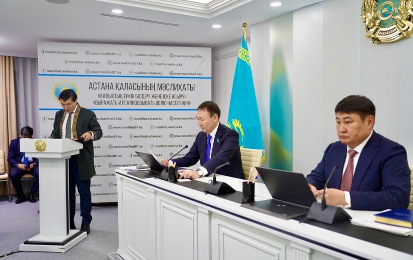 Астана мәслихатының депутаттары елорданың тұрғын алаптарын дамытуды талқылады