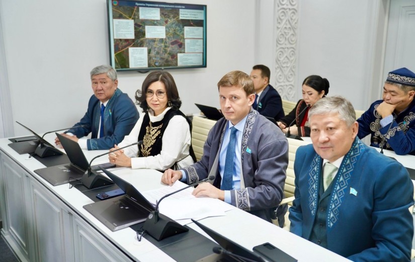 Астана мәслихатының депутаттары елорданың тұрғын алаптарын дамытуды талқылады