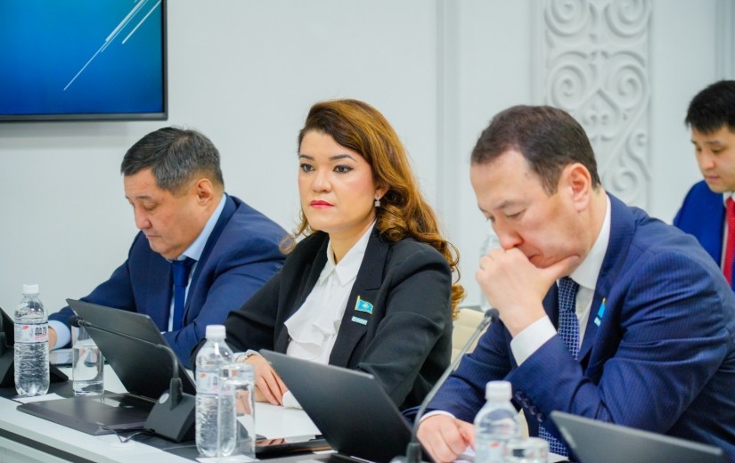 Астана қаласының мәслихатында Қазақстан Республикасының жаңа Конституциясының жобасы талқыланды