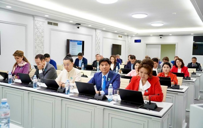 Бюджет, Бас жоспар және қала инфрақұрылымы мәселелері бойынша кезектен тыс сессия