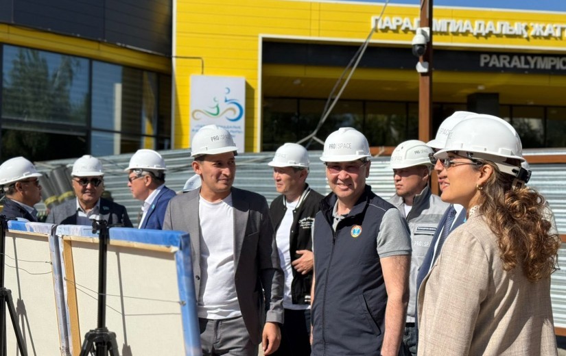 Елорда мәслихатының депутаттары әлеуметтік-мәдени даму мәселелері жөніндегі тұрақты комиссия отырысына дайындық аясында кедергісіз және инклюзивті орта құру жобалары жүзеге асырылып жатқан бірқатар нысандарды аралады