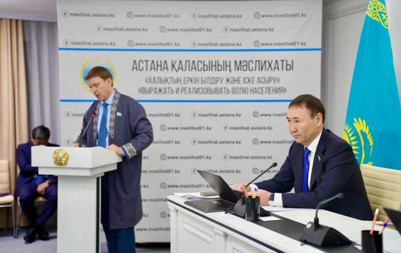 Астана мәслихатының депутаттары елорданың тұрғын алаптарын дамытуды талқылады
