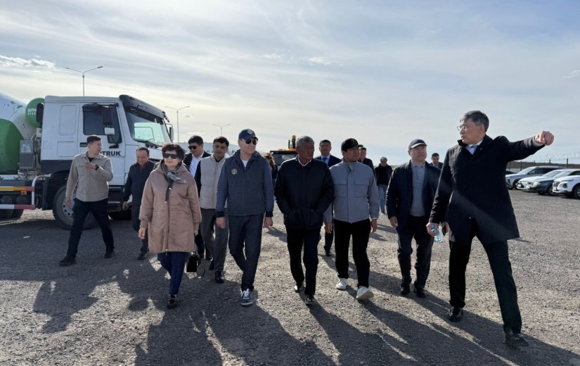 Мәслихат депутаттары ЖҚҰО арнайы көліктері мен автотұрақ жүйесінің жұмысымен танысты