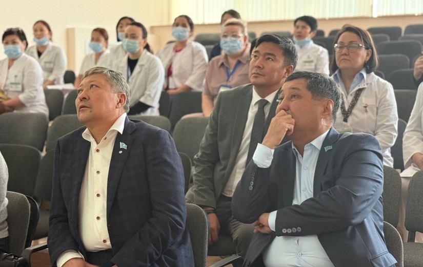 Депутаты ознакомились с работой медицинских организаций столицы