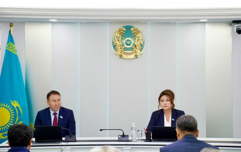 Коммуналдық мүлікті жекешелендіру мәселелері бойынша   көпшілік тыңдаулар