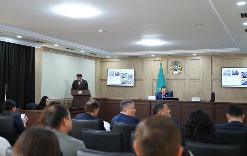 Депутаты начали заслушивание отчётов акимов районов