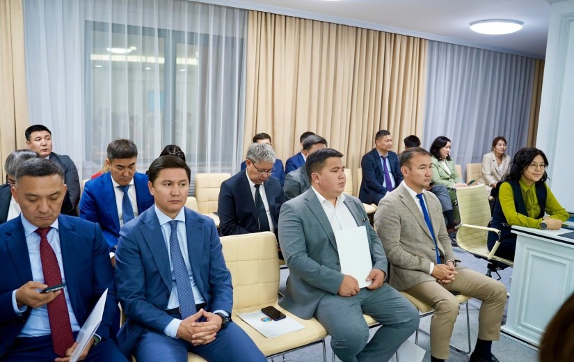 Мәслихаттың астана бюджетін нақтылау жөніндегі кезектен тыс сессиясы