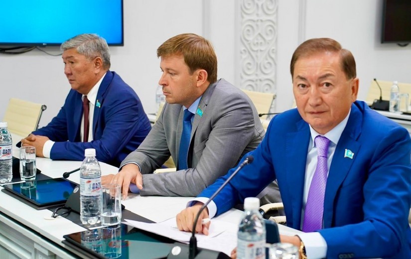 Состоялась рабочая встреча  депутатского корпуса с акимом города Астаны