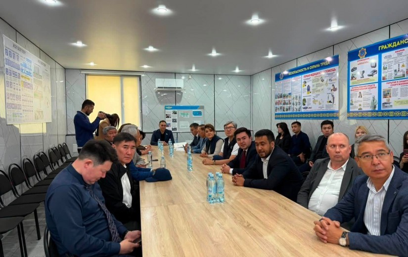 Елорда мәслихатының депутаттары «№1 автобус паркі» АҚ базасында көшпелі кеңес өткізді