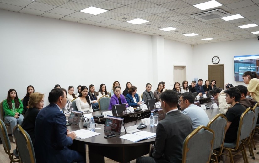 В стенах АО «Казахский университет технологии и бизнеса имени К. Кулажанова» обсудили Послание Президента народу Казахстана.