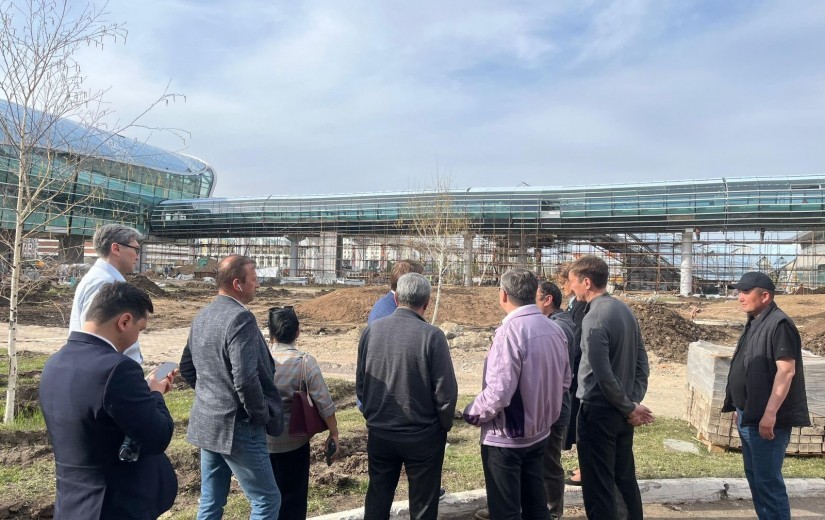 Депутаттар қаланың саябақтары мен қоғамдық  кеңістіктерді аралады