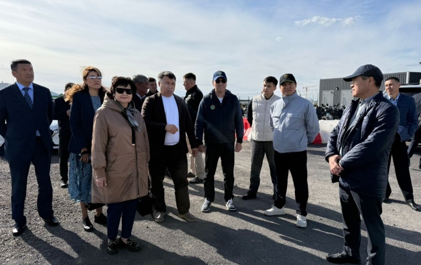 Мәслихат депутаттары ЖҚҰО арнайы көліктері мен автотұрақ жүйесінің жұмысымен танысты