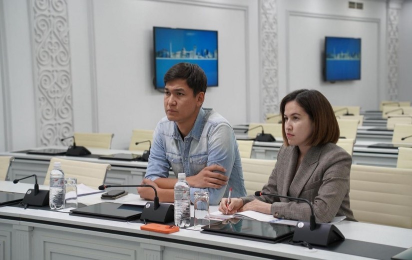 Встреча депутатов маслихата с магистрантами «Nazarbayev Universiti»