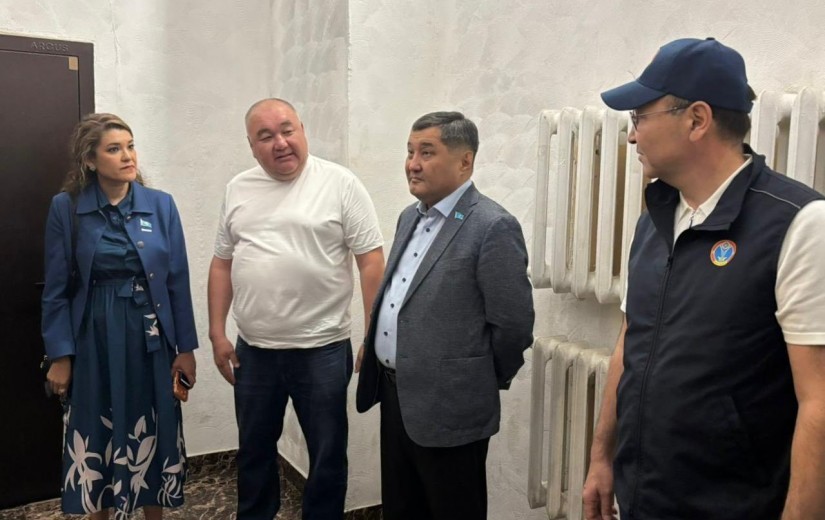 Астана қалалық мәслихатының депутаттары «Өркен қала» ЖШС-не барып, тұрғын үй қорын жаңғырту бағдарламасының жүзеге асырылу барысымен танысты