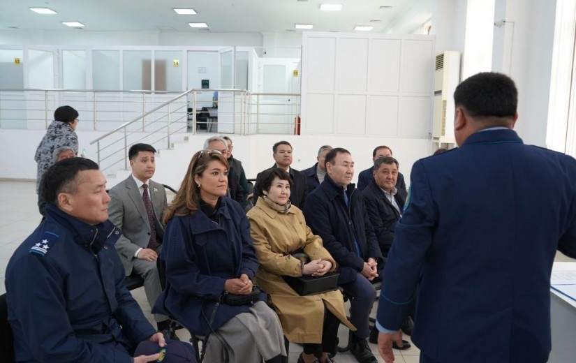 Астана мәслихатының депутаттары елорданың Полиция департаменті Әкімшілік полиция басқармасына барды