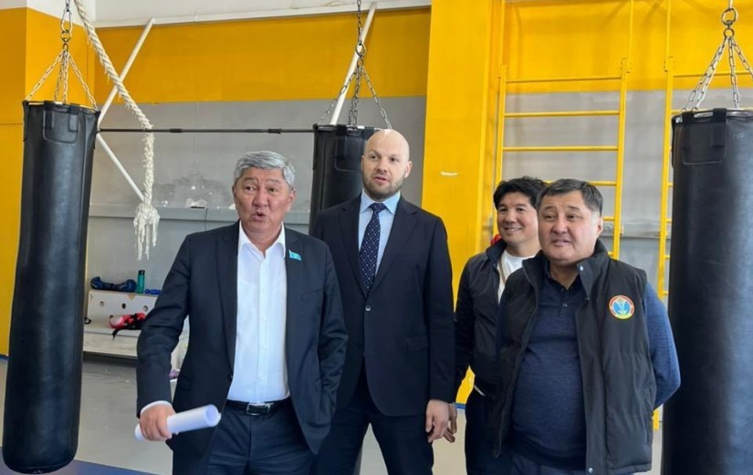 Мәслихат депутаттары елорданың спорт нысандарын аралады