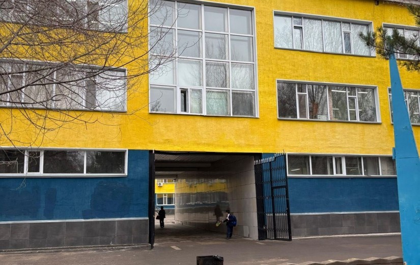 AMANAT партиясының елордалық филиалының өкілдерімен бірлесіп, №27 мектепте салынып жатқан қосымша ғимараттың құрылысымен танысты.