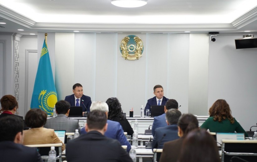 В маслихате города Астаны состоялась внеочередная сессия