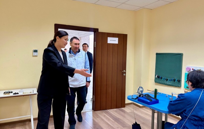 Компанияның «Mabetex Group» ұжымымен, сондай-ақ «Астана әлеуметтік технологиялар» қоғамдық бірлестігінің қызметкерлерімен кездесу өткізді